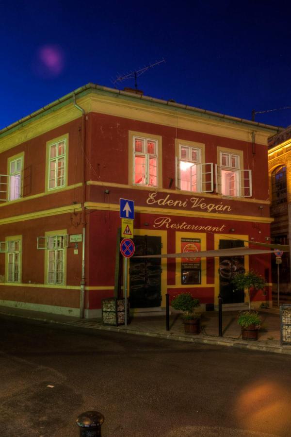 Santico Art Hotel And Hostel Budapest Kültér fotó