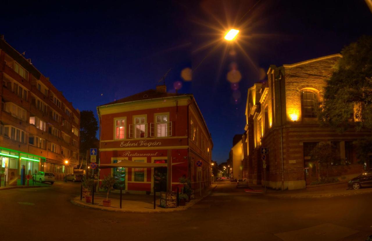 Santico Art Hotel And Hostel Budapest Kültér fotó